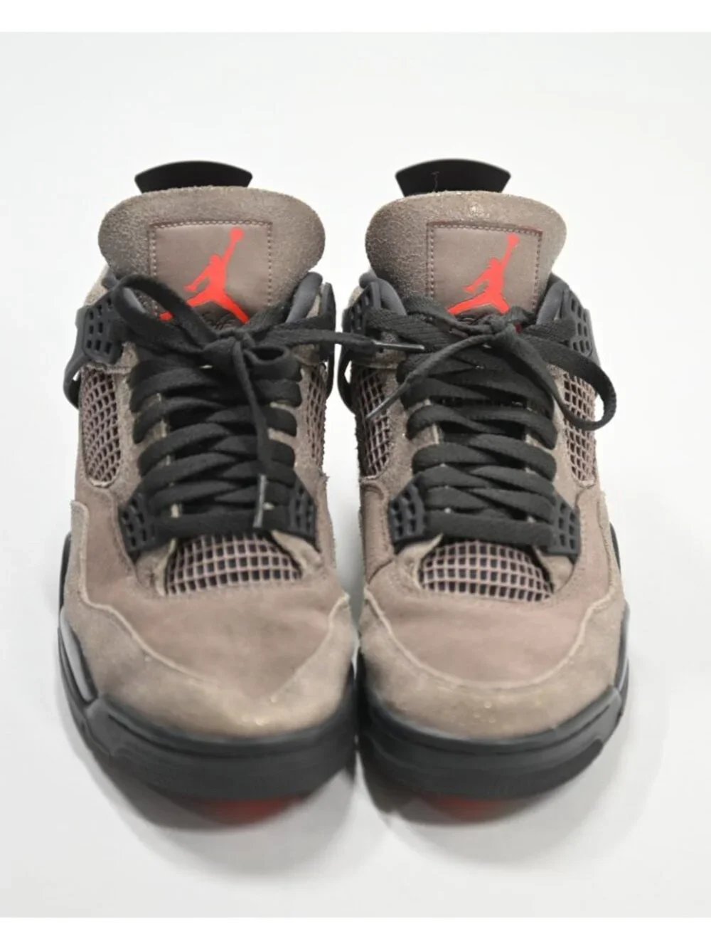 Jordan 4 Sneakers DB0732-200 in Retro Taupe Haze